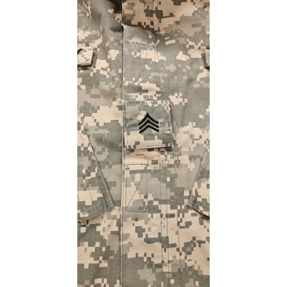 US Army ACU Digital Camo Combat Uniform Coat Jacket Small Short Sergeant Medical
